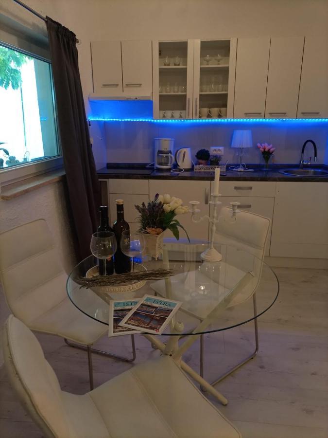 Apartment Jozefina Poreč Extérieur photo